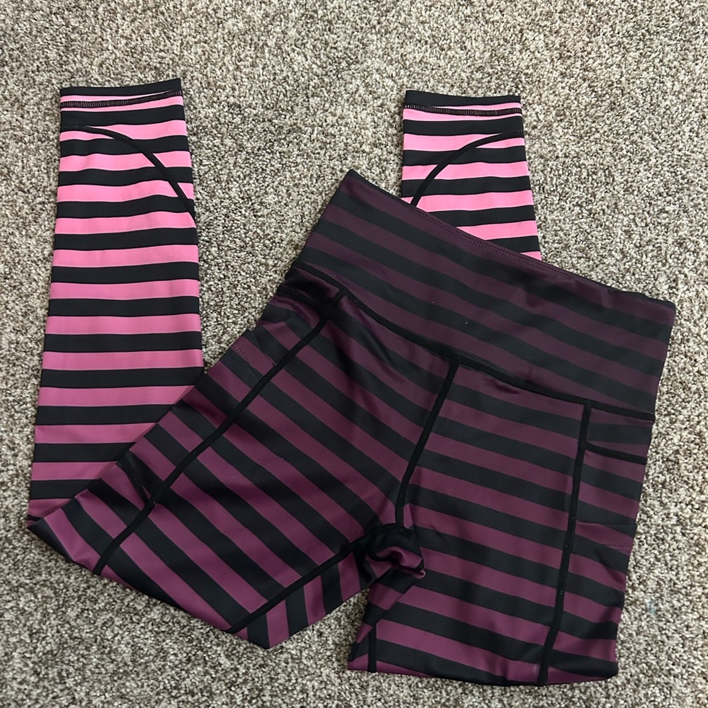Zyia size 4 light n tight leggings with pockets.